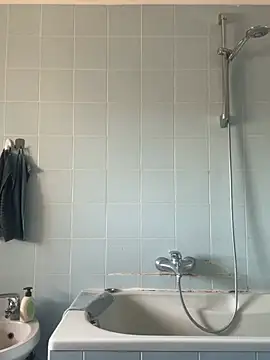 Supremegirlvibes online show from 07-05-26, 03:52