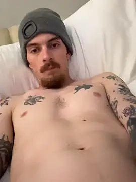 Snapshot of itsJizzin chatting on 03-22-26, 01:53 itsJizzin online show from 03-22-26, 01:53