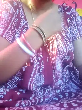 Snapshot of itz-priya chatting on 04-14-26, 10:10 itz-priya online show from 04-14-26, 10:10