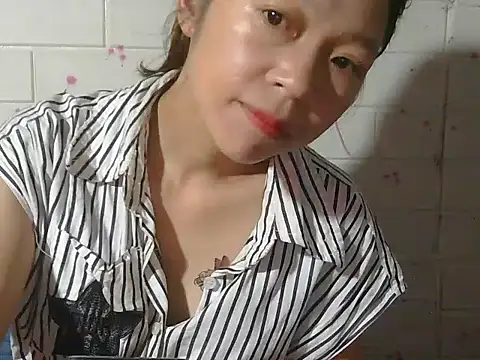 Snapshot of kimori66 chatting on 05-16-26, 12:18 kimori66 online show from 05-16-26, 12:18