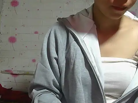 Snapshot of kimori66 chatting on 06-10-26, 12:48 kimori66 online show from 06-10-26, 12:48