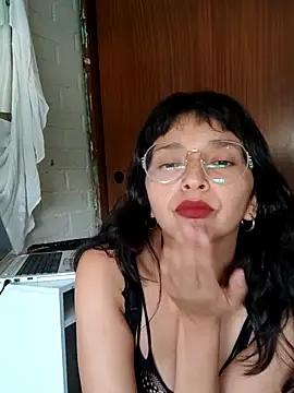 LisaMargo online show from 04-17-26, 03:37
