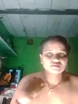 Shivani09900 online show from 07-04-26, 08:04