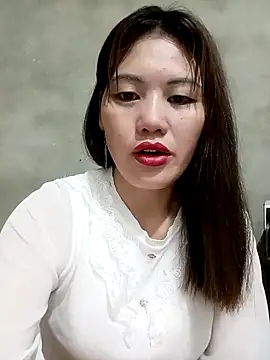 Snapshot of meg_06 chatting on 05-09-26, 01:00 meg 06 online show from 05-09-26, 01:00
