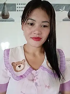 Snapshot of meg_06 chatting on 06-17-26, 02:03 meg 06 online show from 06-17-26, 02:03