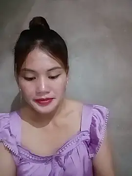 Snapshot of meg_06 chatting on 06-17-26, 02:18 meg 06 online show from 06-17-26, 02:18