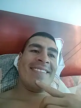 Snapshot of EdwiinR chatting on 03-30-26, 03:13 EdwiinR online show from 03-30-26, 03:13