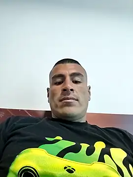 Snapshot of EdwiinR chatting on 04-11-26, 03:49 EdwiinR online show from 04-11-26, 03:49