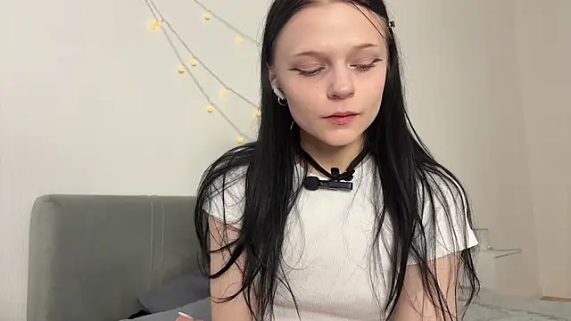 Snapshot of meowchaa chatting on 07-02-26, 03:45 meowchaa online show from 07-02-26, 03:45