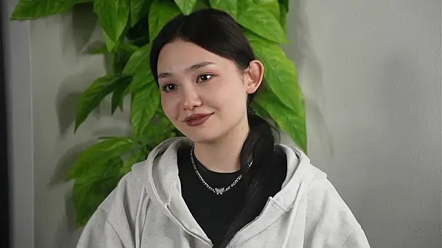 Snapshot of AllieGladwin chatting on 03-24-26, 02:22 AllieGladwin online show from 03-24-26, 02:22