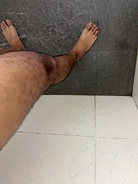 Snapshot of ako0802 chatting on 03-25-26, 04:18 ako0802 online show from 03-25-26, 04:18