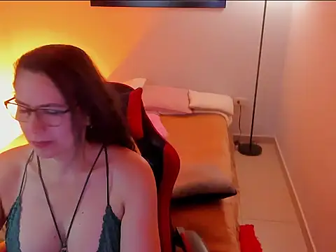 jazmin steele online show from 04-01-26, 01:41