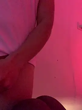 Snapshot of hpcouplee420 chatting on 04-16-26, 09:54 hpcouplee420 online show from 04-16-26, 09:54