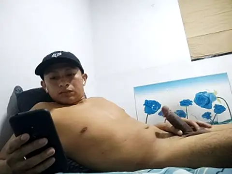 Snapshot of sexywolf10x chatting on 04-03-26, 06:44 sexywolf10x online show from 04-03-26, 06:44