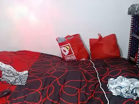 SexyboyHot2000 online show from 04-21-26, 03:57