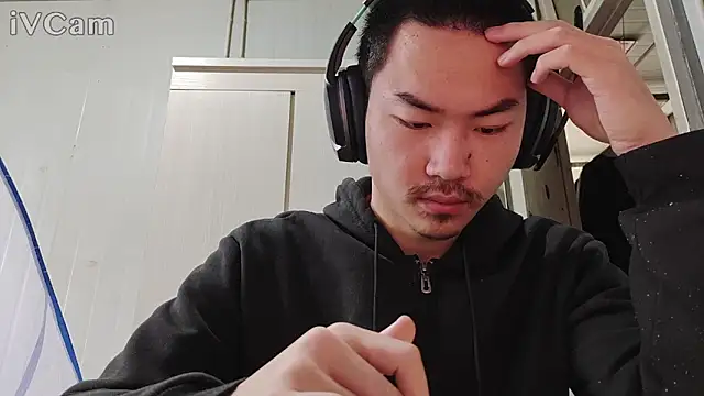 dyjdddttj online show from 04-21-26, 01:42