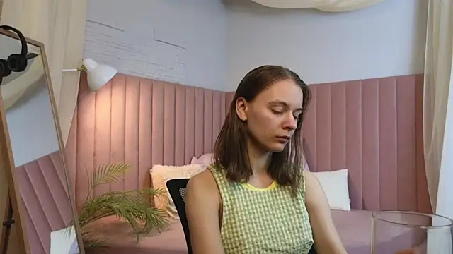 emma chaser online show from 05-05-26, 01:46