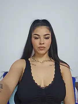 Crissdesire online show from 06-11-26, 04:16