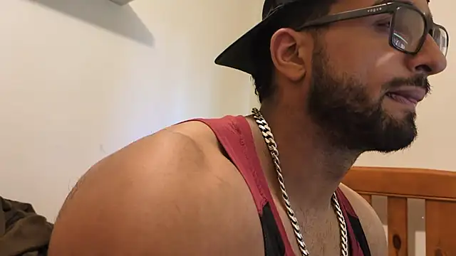 Snapshot of robin103666 chatting on 03-30-26, 06:25 robin103666 online show from 03-30-26, 06:25