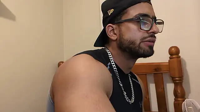 Snapshot of robin103666 chatting on 04-01-26, 01:41 robin103666 online show from 04-01-26, 01:41