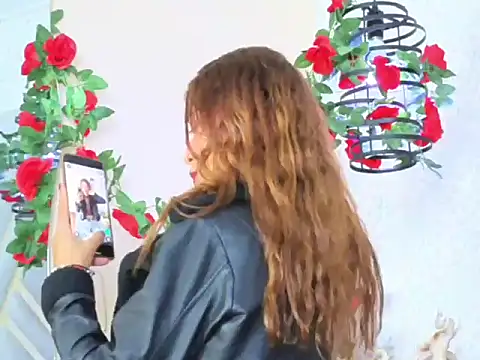 ValerieWoodsl online show from 04-13-26, 08:14