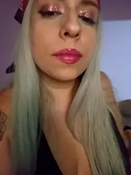 Snapshot of Yiyi_666 chatting on 03-27-26, 06:19 Yiyi 666 online show from 03-27-26, 06:19