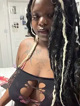 Nyla xox online show from 06-19-26, 09:40