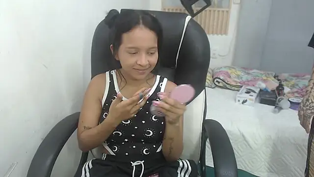 naty 18 online show from 06-10-26, 04:34