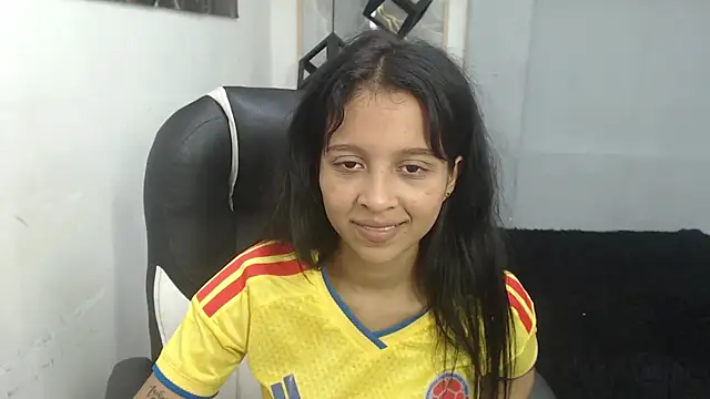 naty 18 online show from 06-17-26, 09:16