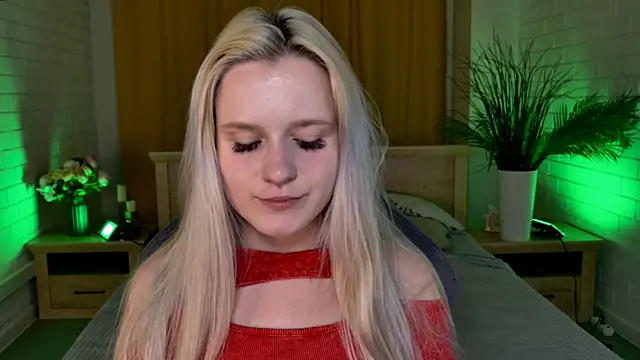 Snapshot of SherriButlers chatting on 06-27-26, 05:12 SherriButlers online show from 06-27-26, 05:12