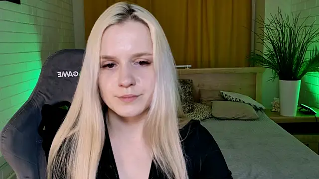 Snapshot of SherriButlers chatting on 06-29-26, 05:14 SherriButlers online show from 06-29-26, 05:14
