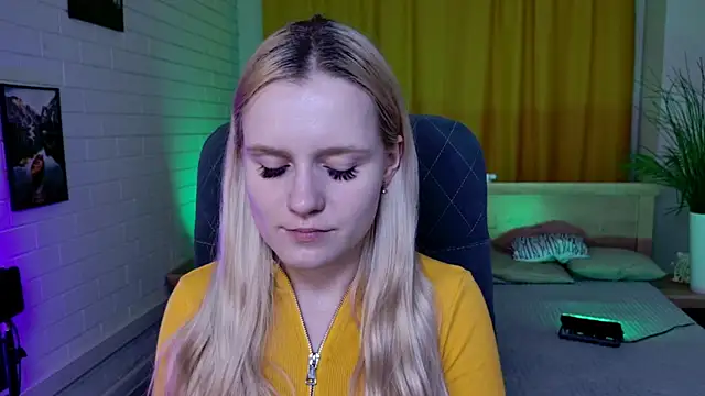 Snapshot of SherriButlers chatting on 07-16-26, 05:13 SherriButlers online show from 07-16-26, 05:13