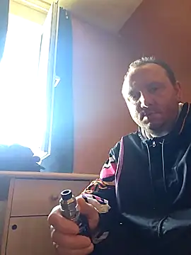 Ylidd online show from 03-26-26, 01:28