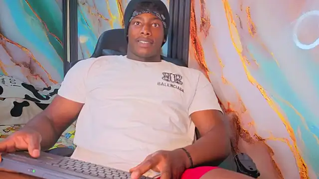 maxmuscle10 online show from 05-25-26, 03:07