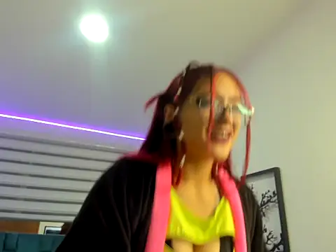 Sara Red X online show from 04-14-26, 03:23