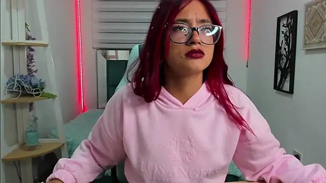 Sara Red X online show from 06-06-26, 03:22