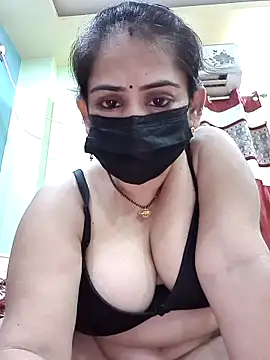 Snapshot of sonalidey5564 chatting on 06-12-26, 04:28 sonalidey5564 online show from 06-12-26, 04:28