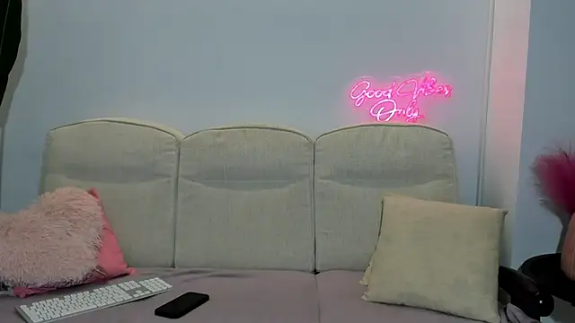 Cassy-Foxy online show from 05-10-26, 06:40