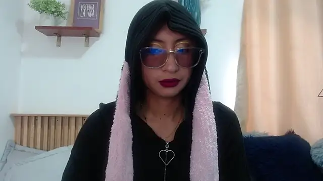 Violet 2003 online show from 05-30-26, 02:25