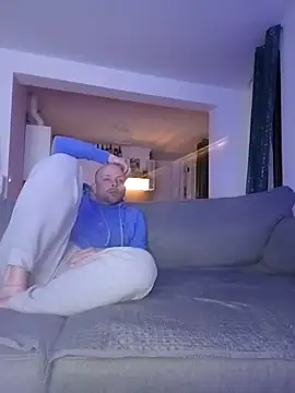 Snapshot of CoppiaGaya chatting on 04-04-26, 08:39 CoppiaGaya online show from 04-04-26, 08:39