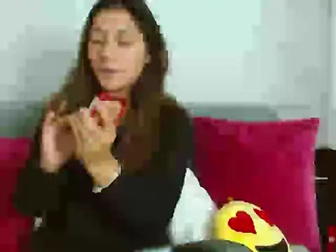 Violet Donell online show from 05-14-26, 01:12
