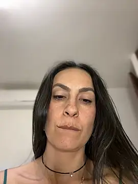 Snapshot of Anna_magic chatting on 03-26-26, 02:28 Anna magic online show from 03-26-26, 02:28