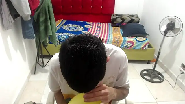 Snapshot of Jairito_989 chatting on 07-07-26, 11:25 Jairito 989 online show from 07-07-26, 11:25