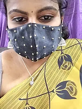 Snapshot of honeyflowerr chatting on 03-26-26, 08:42 honeyflowerr online show from 03-26-26, 08:42