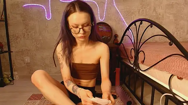 Shee Sheega online show from 04-18-26, 03:38