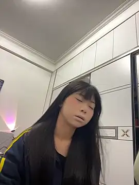 Snapshot of RaTnT chatting on 04-15-26, 12:45 RaTnT online show from 04-15-26, 12:45