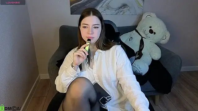 honey cherrry online show from 05-19-26, 01:56