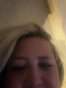 Snapshot of Martinacurvy_ chatting on 03-29-26, 12:43 Martinacurvy online show from 03-29-26, 12:43