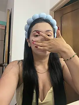 Cami olarte online show from 07-17-26, 11:42