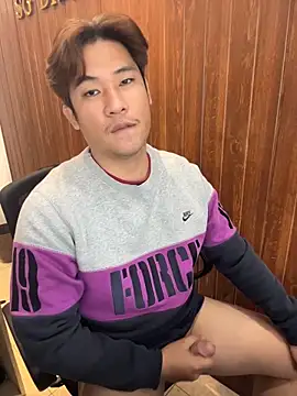 Snapshot of Titanryu chatting on 06-15-26, 04:25 Titanryu online show from 06-15-26, 04:25